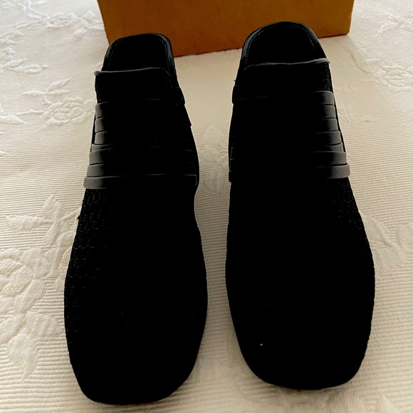 The Kayla Bootie - Picture 2 of 7